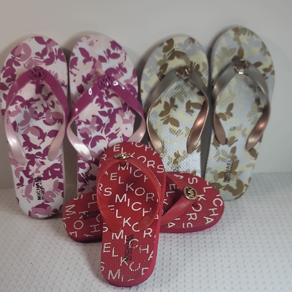 Michael Kors Floral and Logo Flip Flops in Pink, Gold, Red